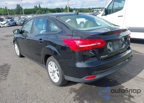 2017 Ford Focus Se z USA, uszkodzony, nr VIN 1FADP3F21HL218021